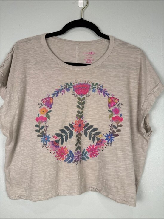 Tops - Crop Tee with Colorful Floral Peace Sign